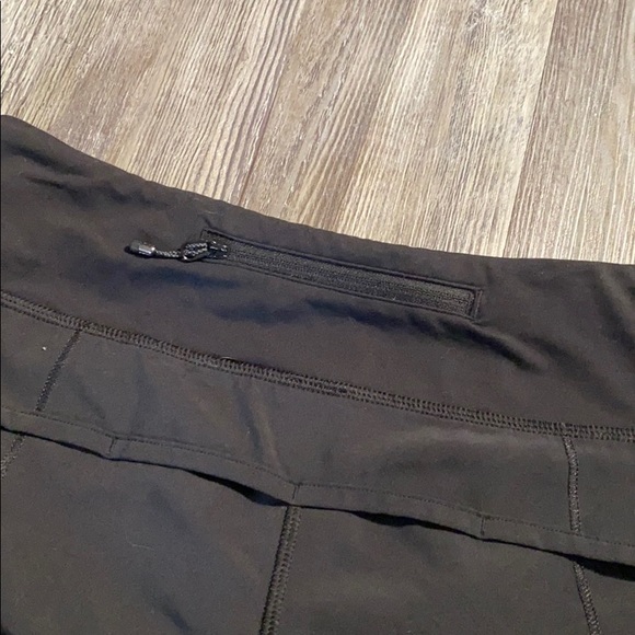 Lululemon Speed Up Shorts - Picture 6 of 6